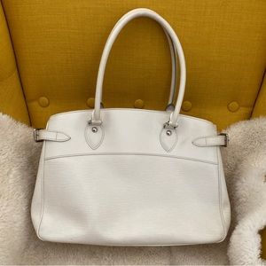 SALE! Louis Vuitton Epi Passy GM shoulder bag